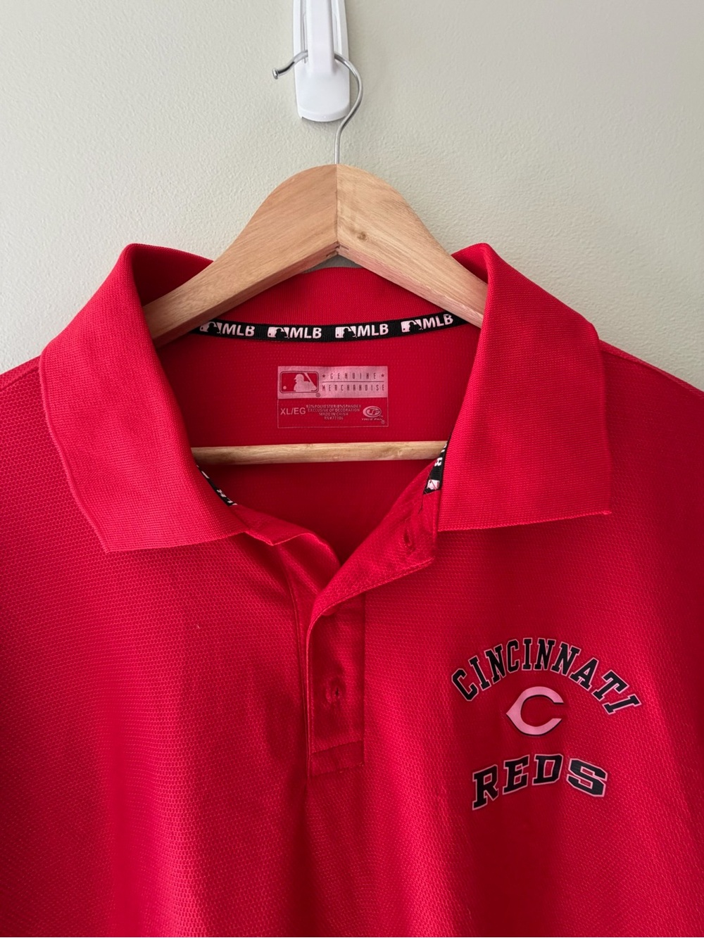 Cincinnati Reds Red Men's Polo Shirt - Team Logo - Picture 3 of 7